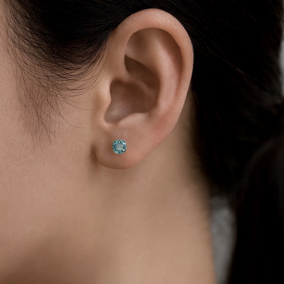 4mm Turquoise Cubic Zirconia Stud Earrings – Stainless Steel Hypoallergenic - Picture 2 of 3